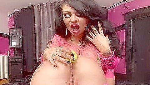 Slutty girl's pussy and cum in a stripper