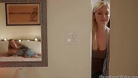 Sexy ass-coping with a big suzaker feedback