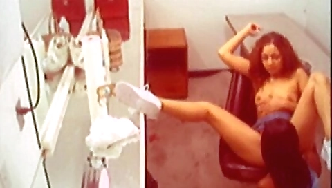 Spanish slut loves fucking her pussy with a big cock