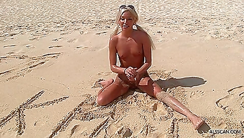 Mature couple fucks in the woods